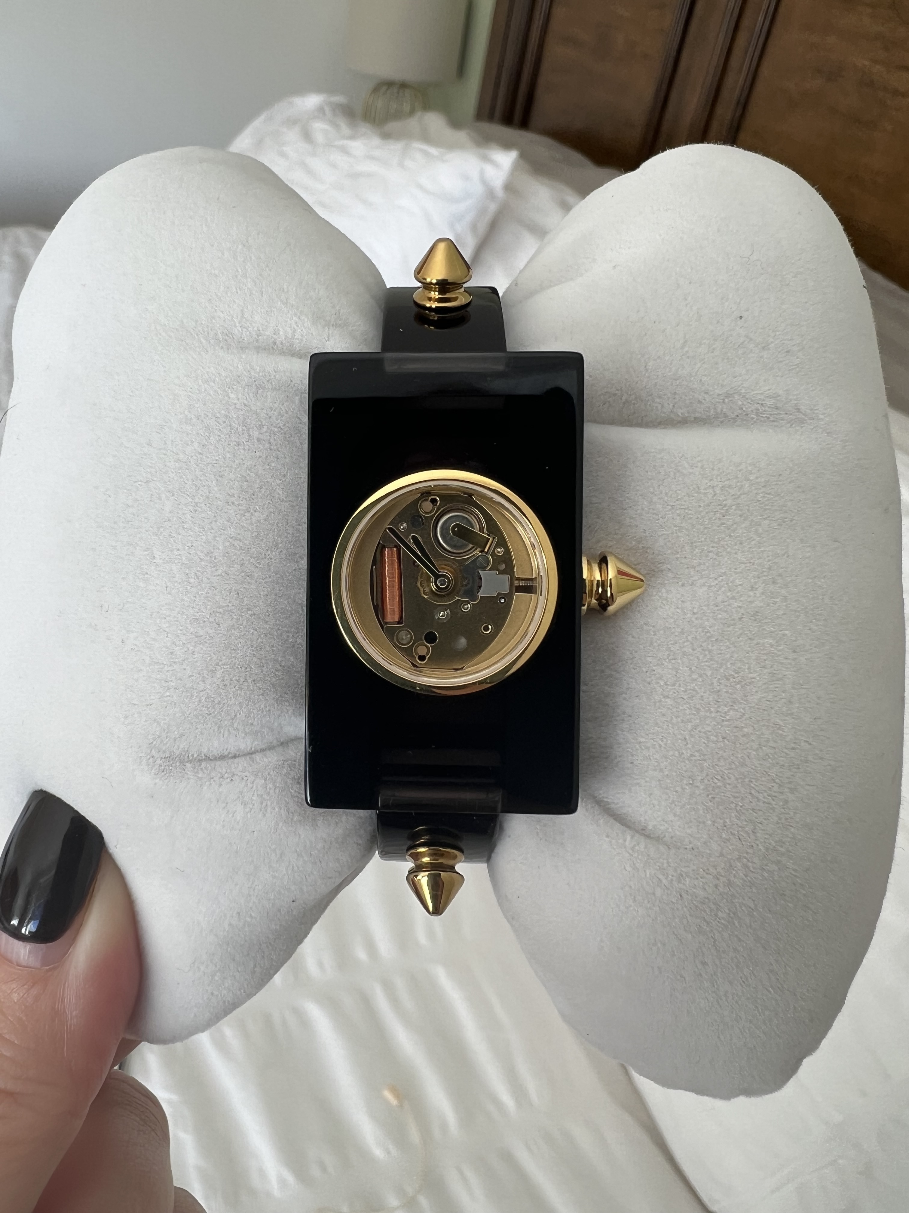 Gucci plexiglass hotsell watch review